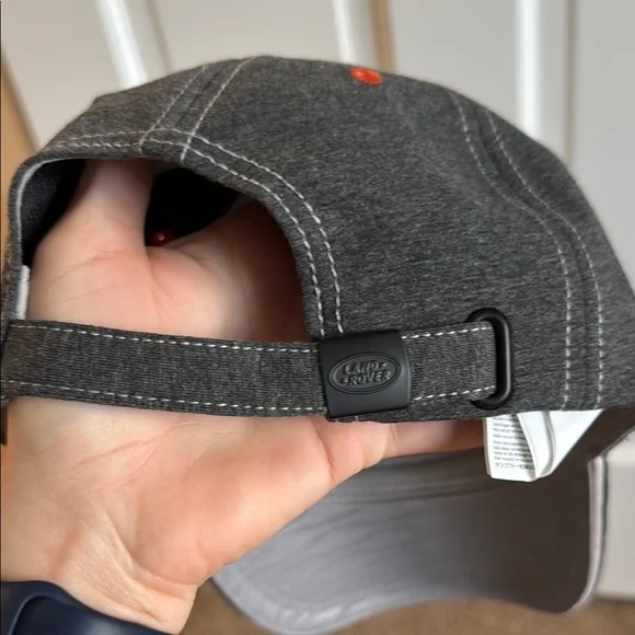 Like New - Land Rover Hat - Picture 6 of 9